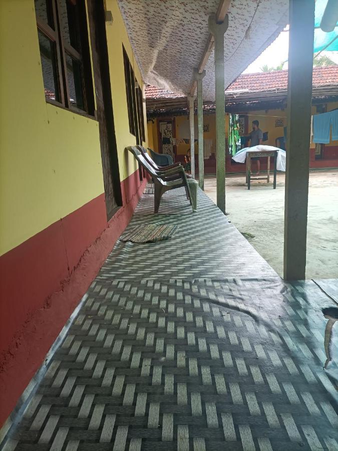 Om D S Cafe 51 & Beach Stay Gokarna  Dış mekan fotoğraf