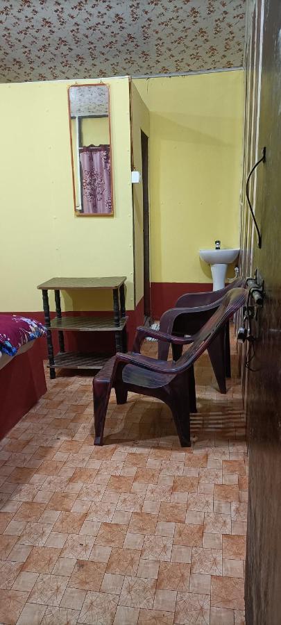 Om D S Cafe 51 & Beach Stay Gokarna  Dış mekan fotoğraf