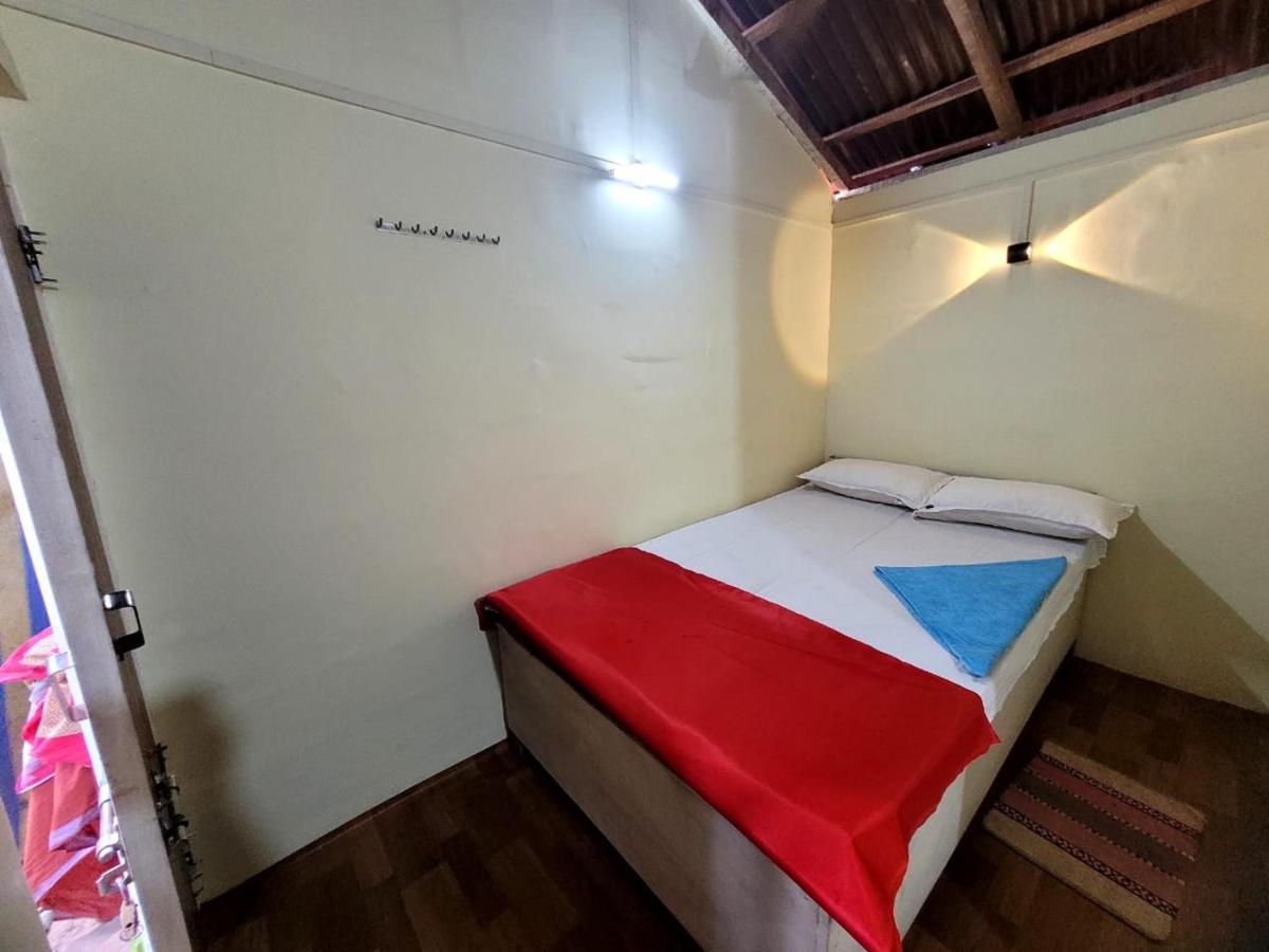 Om D S Cafe 51 & Beach Stay Gokarna  Dış mekan fotoğraf