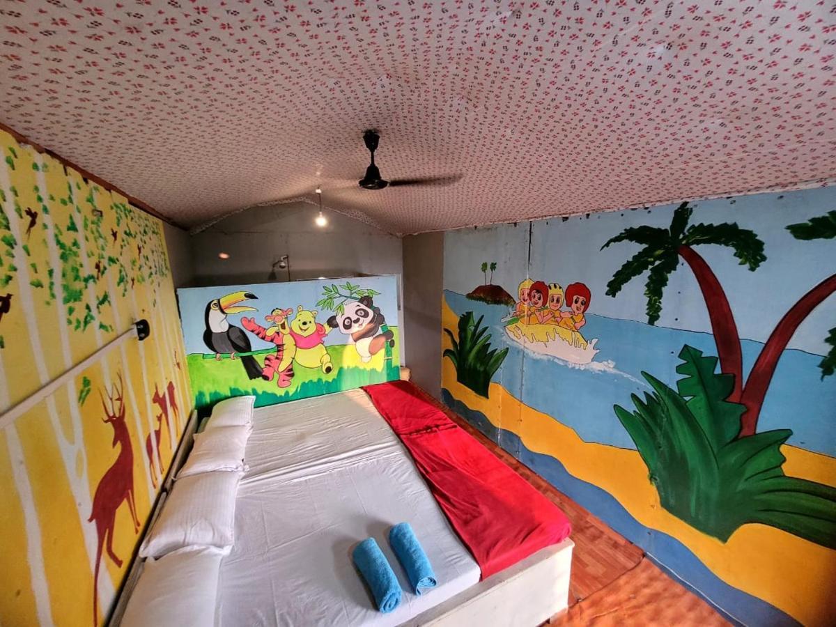 Om D S Cafe 51 & Beach Stay Gokarna  Dış mekan fotoğraf