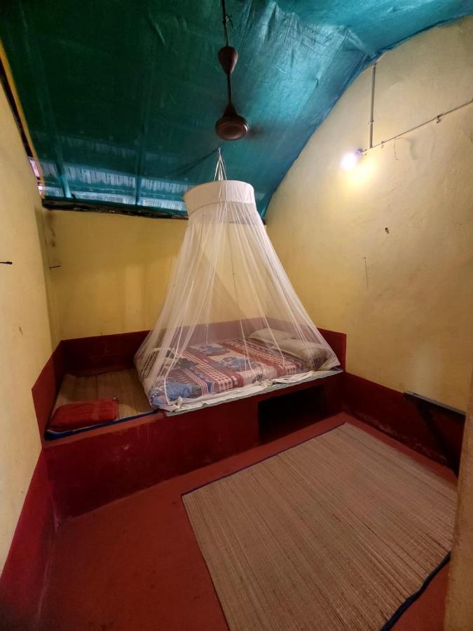 Om D S Cafe 51 & Beach Stay Gokarna  Dış mekan fotoğraf